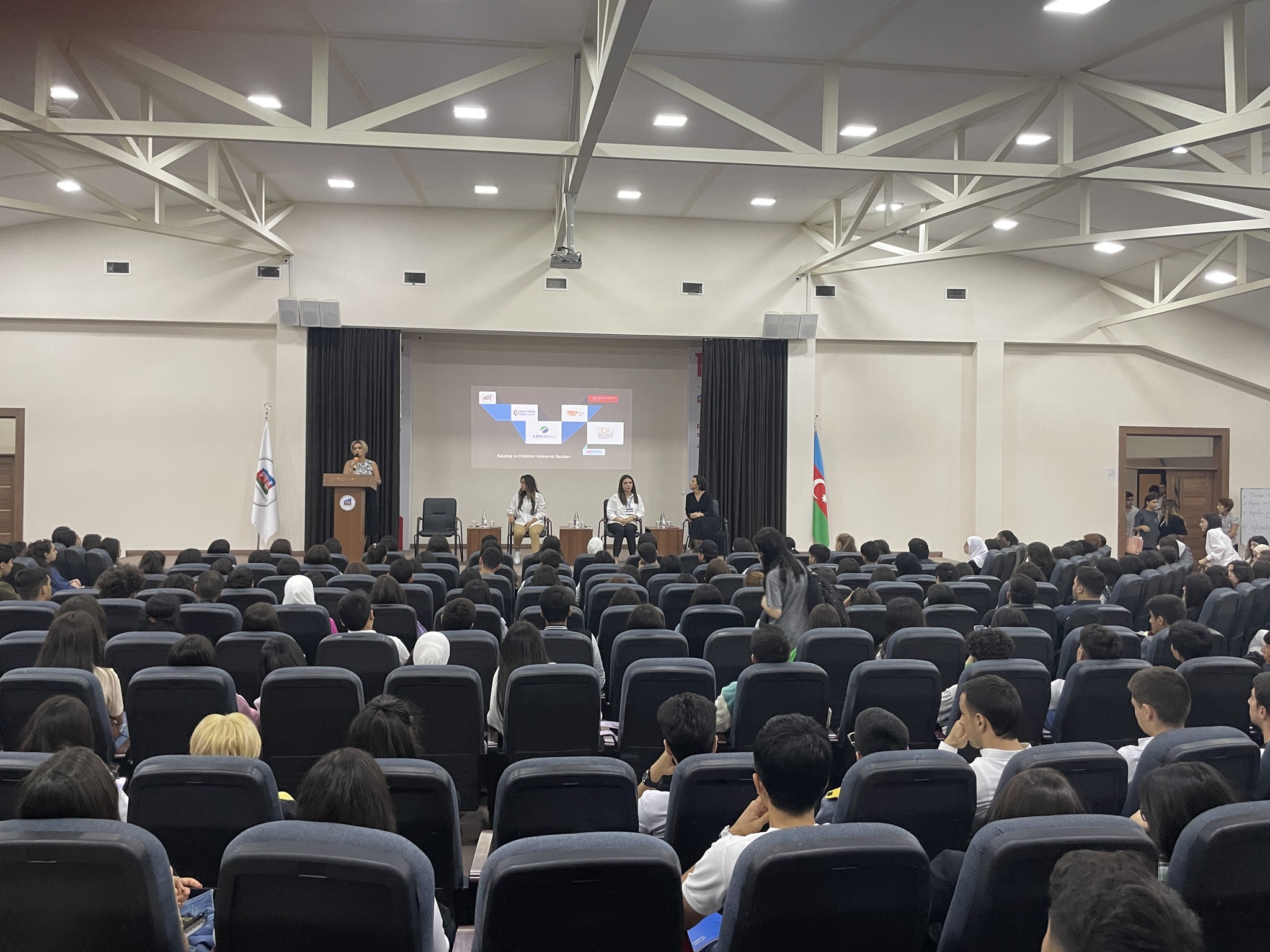 В Западно-Каспийском университете состоялось приветственное мероприятие
