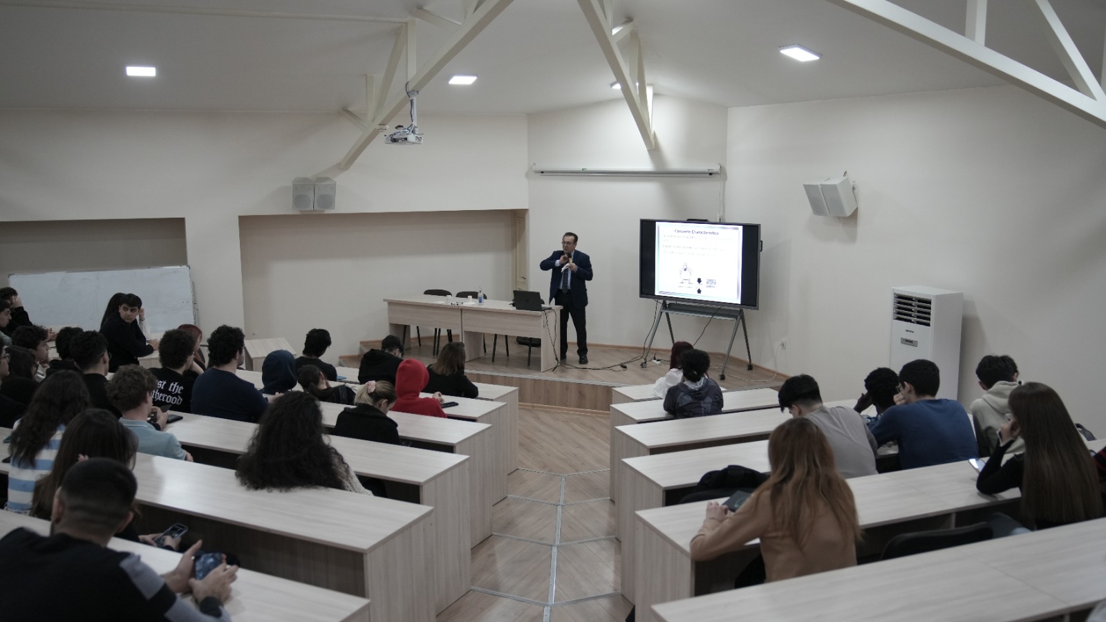Western Caspian University launches Traditional International Summer Lectures